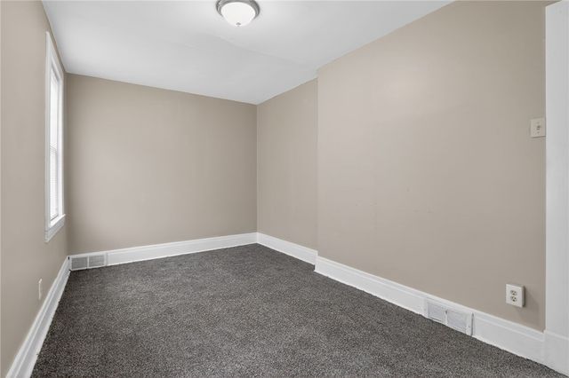 1235 Thelma St, Marshall Shadeland, PA 15212