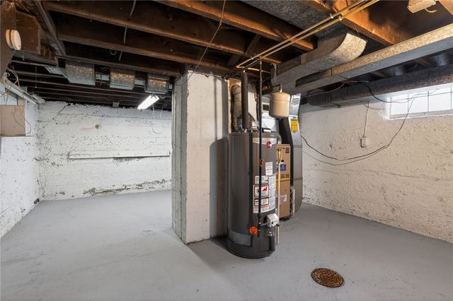 1235 Thelma St, Marshall Shadeland, PA 15212