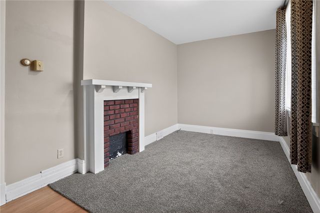 1235 Thelma St, Marshall Shadeland, PA 15212