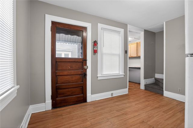 1235 Thelma St, Marshall Shadeland, PA 15212