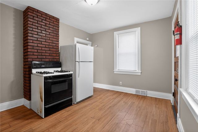 1235 Thelma St, Marshall Shadeland, PA 15212