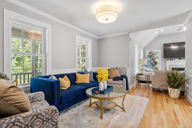 316 Williams Rd, Fitchburg, MA 01420