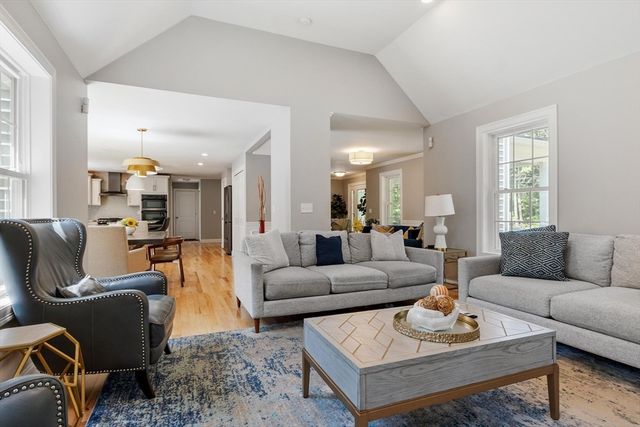 316 Williams Rd, Fitchburg, MA 01420