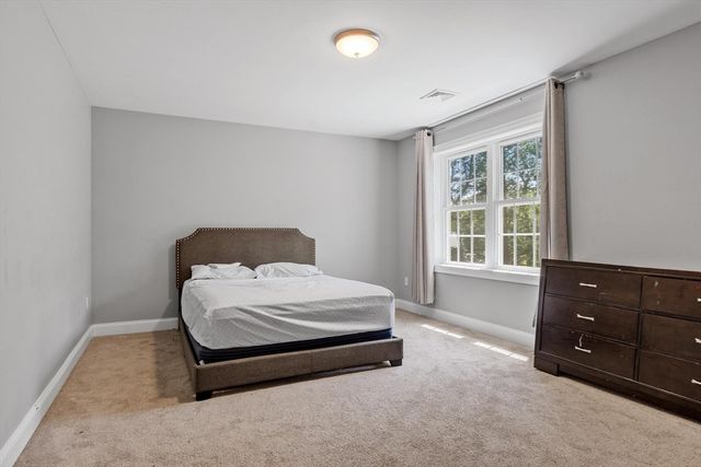 316 Williams Rd, Fitchburg, MA 01420