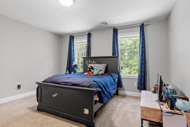 316 Williams Rd, Fitchburg, MA 01420