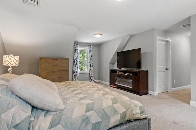 316 Williams Rd, Fitchburg, MA 01420