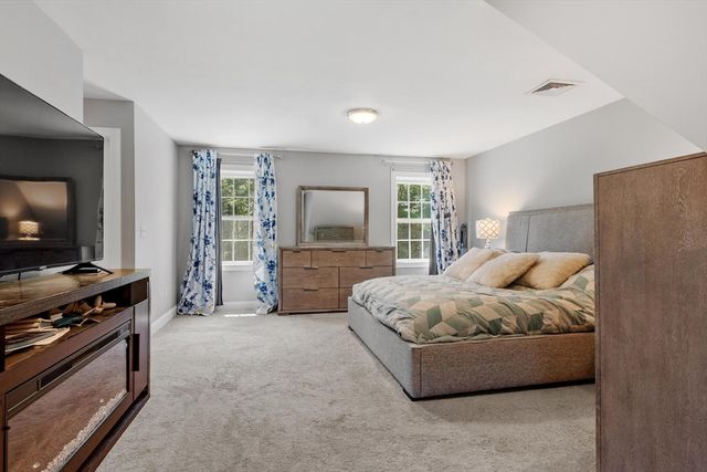 316 Williams Rd, Fitchburg, MA 01420