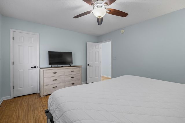 909 Perrin Dr., North Myrtle Beach, SC 29582