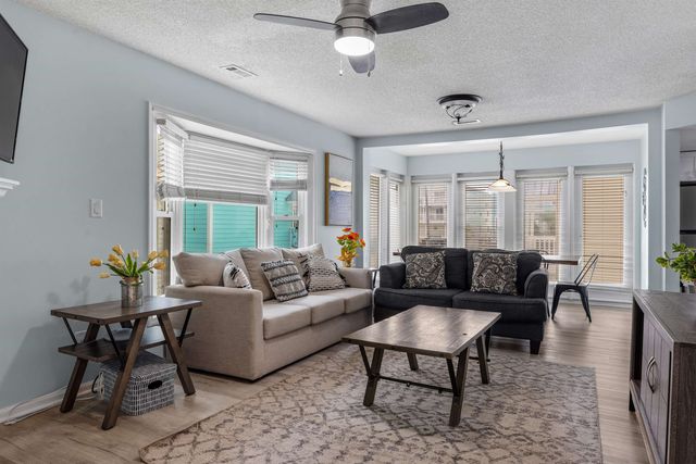 909 Perrin Dr., North Myrtle Beach, SC 29582