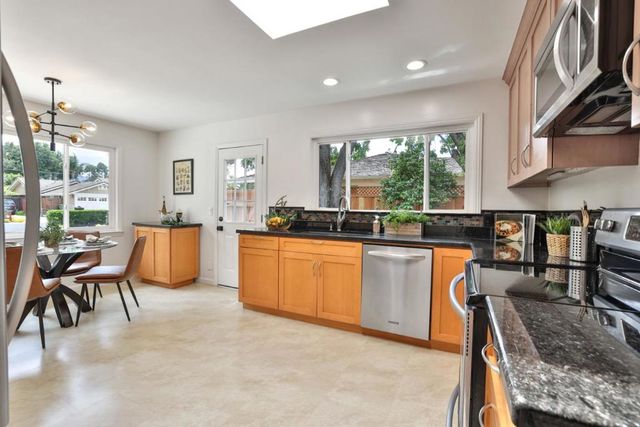 19089 Brookhaven Drive, Saratoga, CA 95070