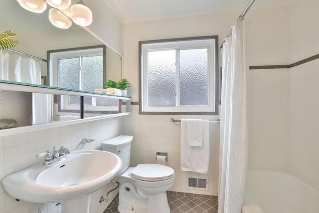 19089 Brookhaven Drive, Saratoga, CA 95070