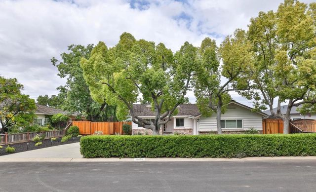 19089 Brookhaven Drive, Saratoga, CA 95070