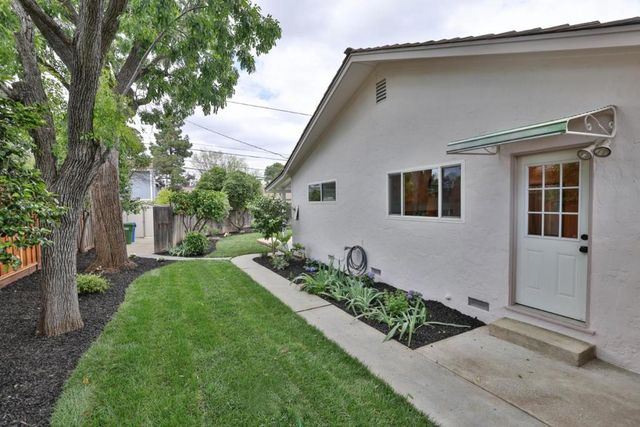19089 Brookhaven Drive, Saratoga, CA 95070