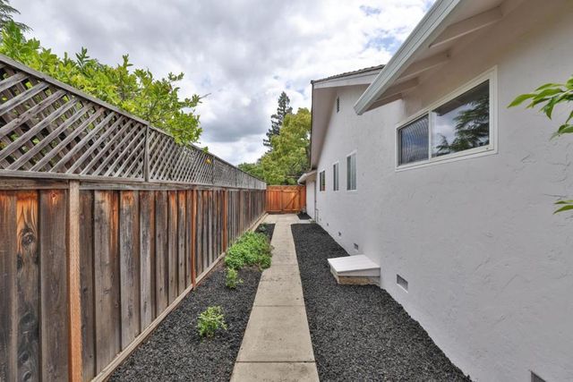 19089 Brookhaven Drive, Saratoga, CA 95070