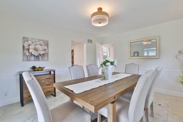 19089 Brookhaven Drive, Saratoga, CA 95070