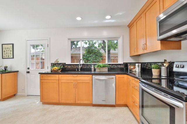 19089 Brookhaven Drive, Saratoga, CA 95070