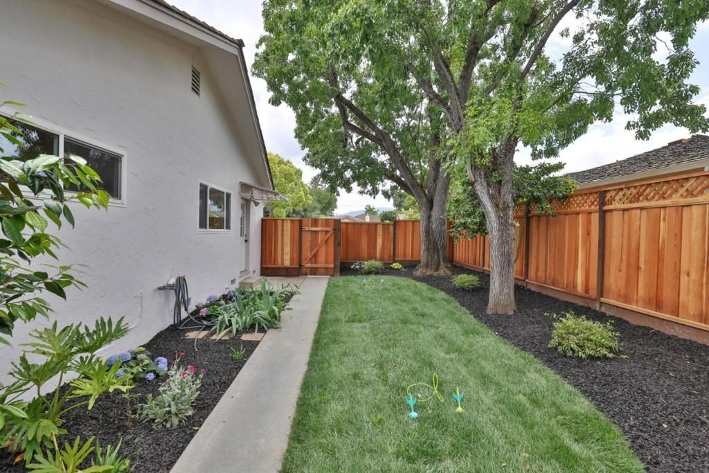 Image 33 of property listing at 19089 Brookhaven Drive, Saratoga, CA 95070