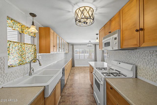 7455 E BALSAM Circle, Mesa, AZ 85208