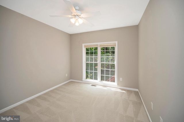 209 SAND TRAP LN, Locust Grove, VA 22508