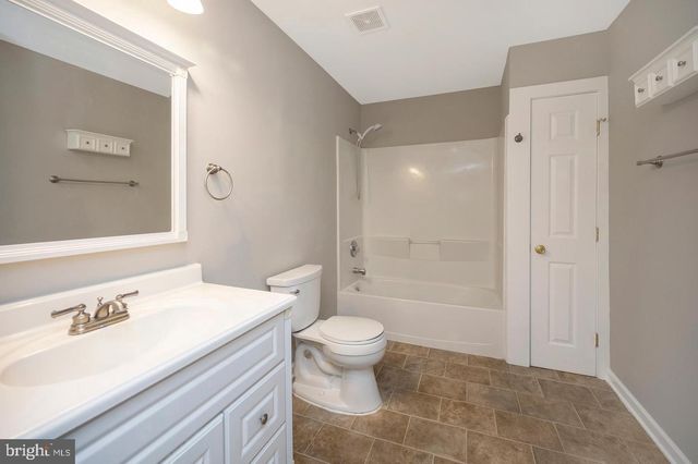 209 SAND TRAP LN, Locust Grove, VA 22508