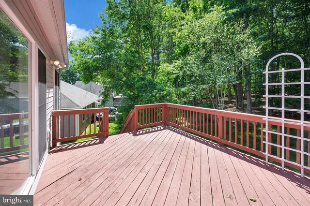 209 SAND TRAP LN, Locust Grove, VA 22508