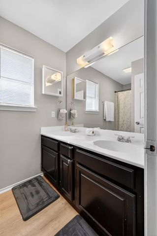 16402 Parkway DR, Pflugerville, TX 78660