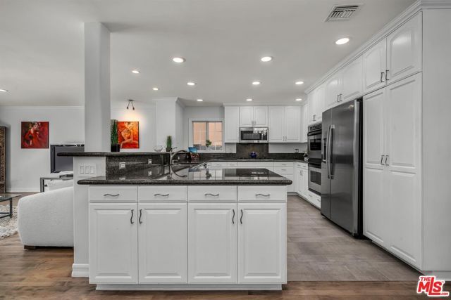 10824 Westminster Avenue, Los Angeles, CA 90034