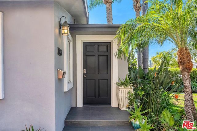 10824 Westminster Avenue, Los Angeles, CA 90034