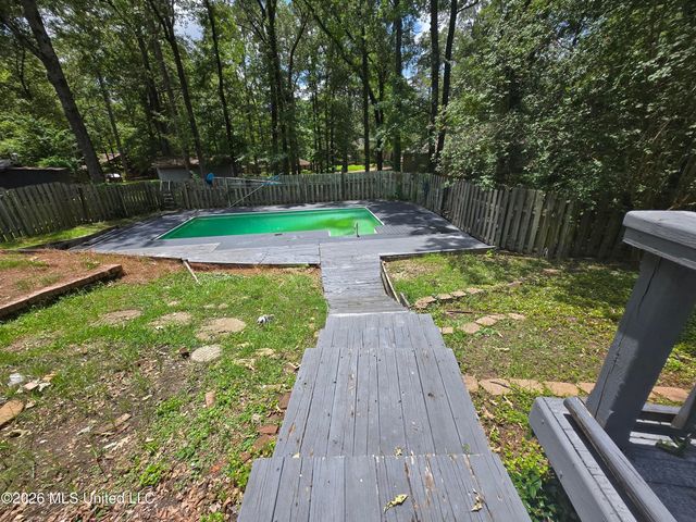 603 Trailwood Drive, Clinton, MS 39056