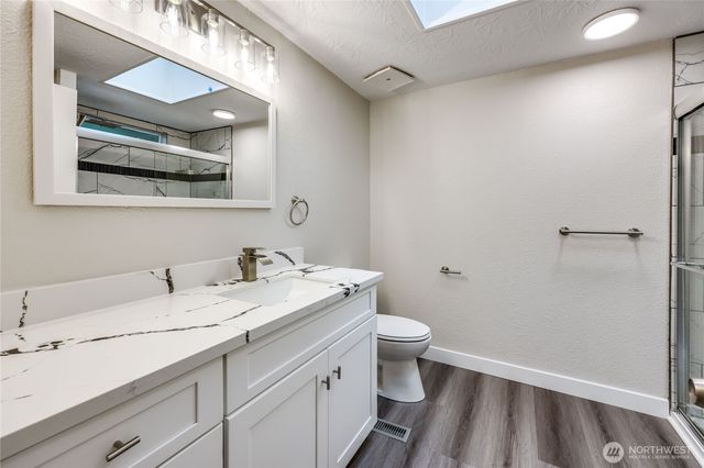 160 E Barnsby Place, Shelton, WA 98584