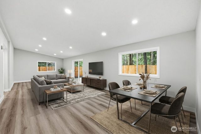 160 E Barnsby Place, Shelton, WA 98584