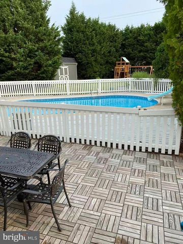 8614 SAXON CIR, Nottingham, MD 21236