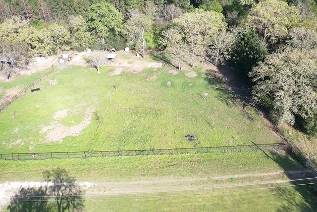 4056 Pecan Lane, Madisonville, TX 77864