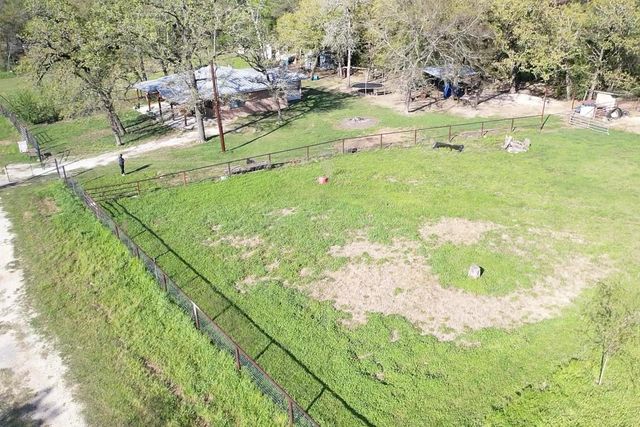 4056 Pecan Lane, Madisonville, TX 77864