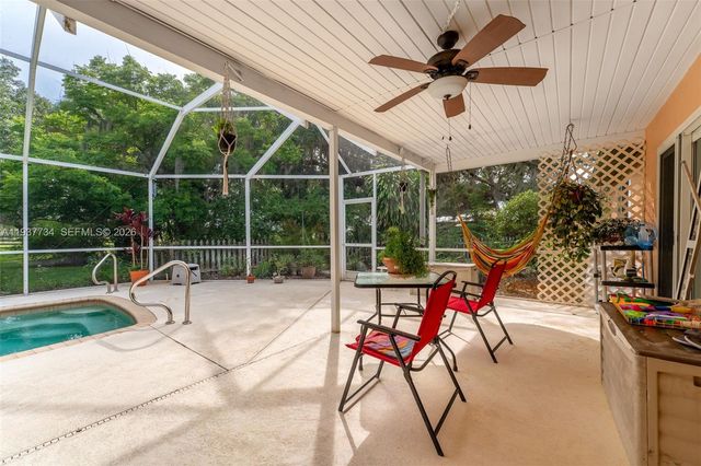 4559 Springview Cir, La Belle, FL 33935