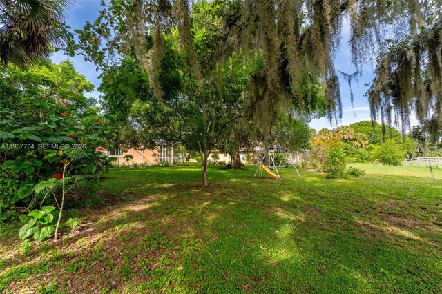 4559 Springview Cir, La Belle, FL 33935