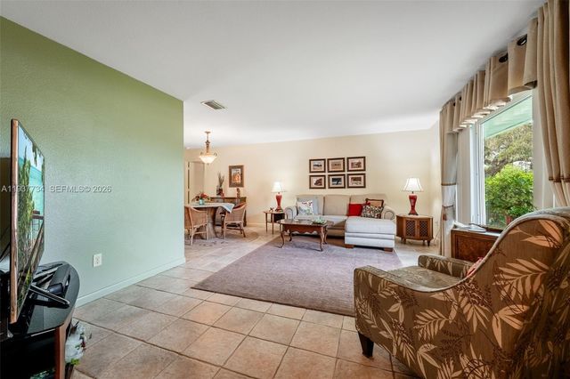 4559 Springview Cir, La Belle, FL 33935