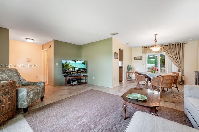 4559 Springview Cir, La Belle, FL 33935