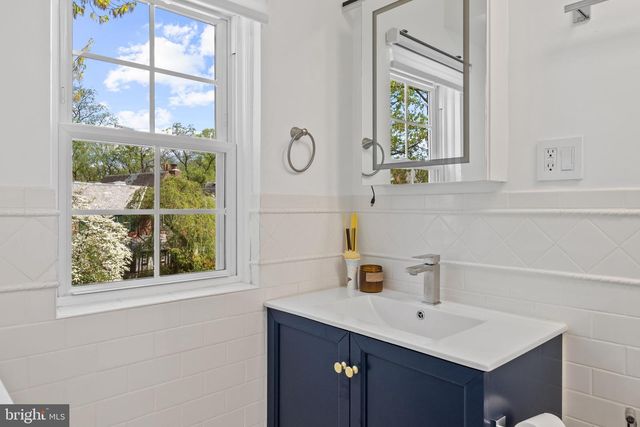 4400 Q ST NW, Washington, DC 20007