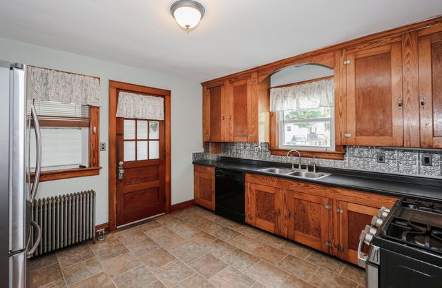 78 Candia Road, Manchester, NH 03109