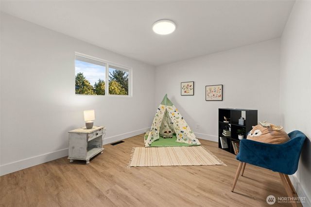 6101 Agnes Road NE, Tacoma, WA 98422