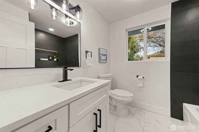 6101 Agnes Road NE, Tacoma, WA 98422