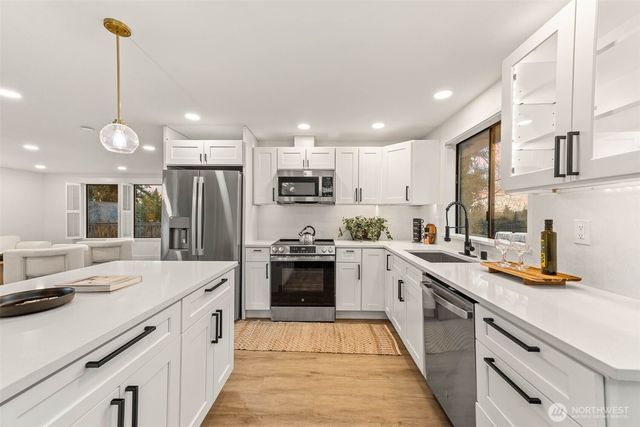 6101 Agnes Road NE, Tacoma, WA 98422