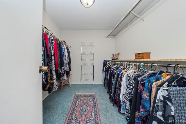 4261 Wabeek Lake Drive, Bloomfield Hills, MI 48302