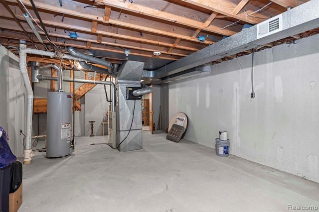 4261 Wabeek Lake Drive, Bloomfield Hills, MI 48302