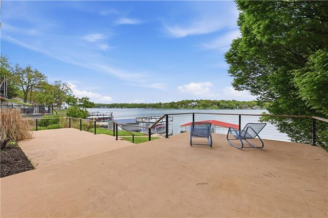 70 M Street, Lake Lotawana, MO 64086