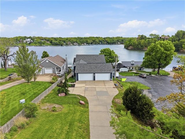70 M Street, Lake Lotawana, MO 64086