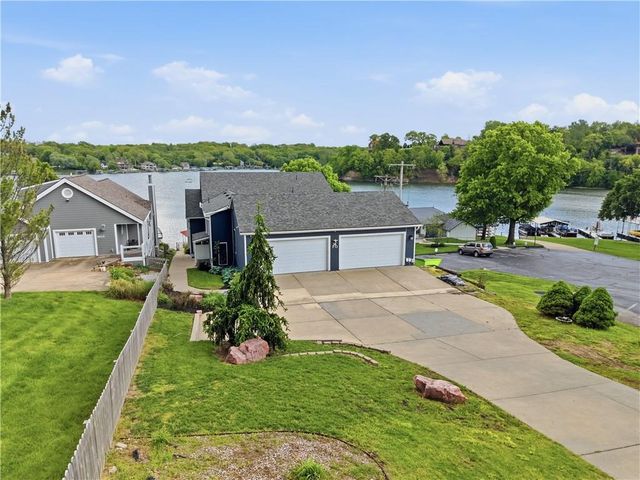 70 M Street, Lake Lotawana, MO 64086