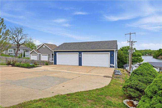 70 M Street, Lake Lotawana, MO 64086