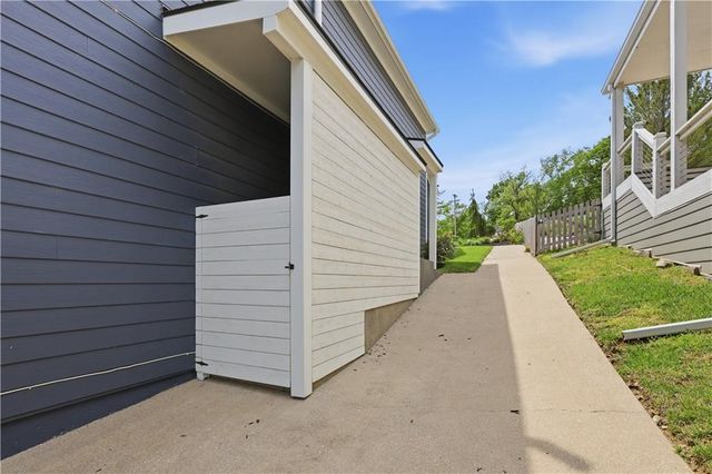 70 M Street, Lake Lotawana, MO 64086